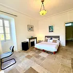 Charmant Logement Piscine Partagee 2 Mn Du Centre De Cahors